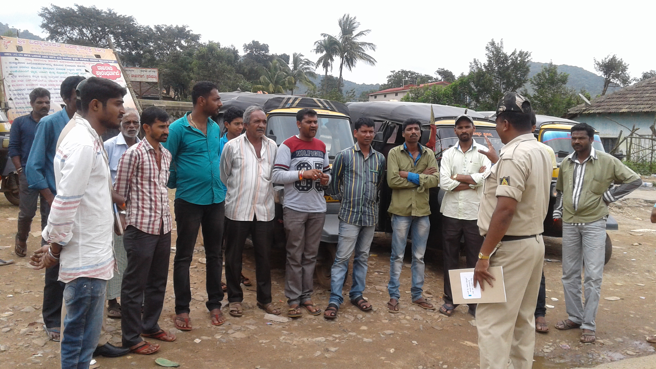 ಹಬ್ಬದ ಆಚರಣೆ ಅಂಗವಾಗಿ ಪೂರ್ವಭಾವಿ ಸಭೆ